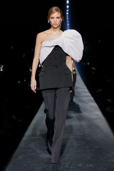 Look 61